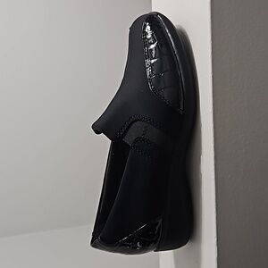 Clarks Gael Rex Slip On Black Croc Print Loafer Shoe Sz. 6.5